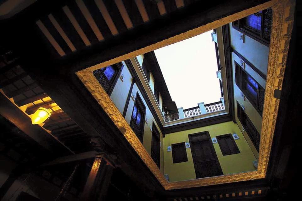 לינה וארוחת בוקר אחמדאבאד Deewanji Ni Haveli מראה חיצוני תמונה