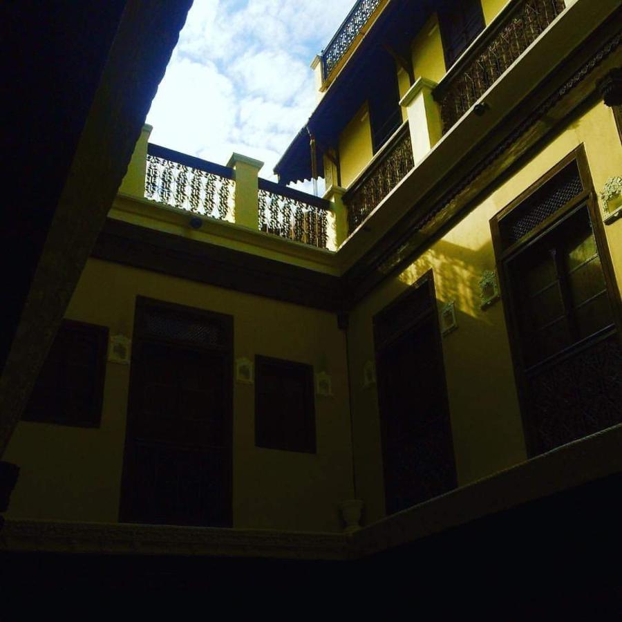 לינה וארוחת בוקר אחמדאבאד Deewanji Ni Haveli מראה חיצוני תמונה