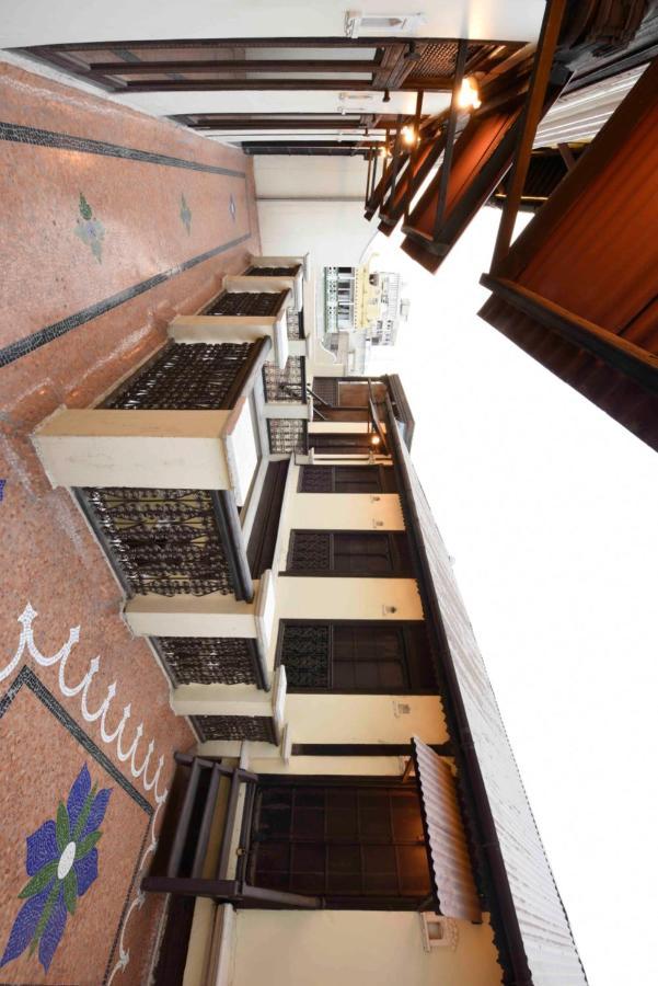 לינה וארוחת בוקר אחמדאבאד Deewanji Ni Haveli מראה חיצוני תמונה