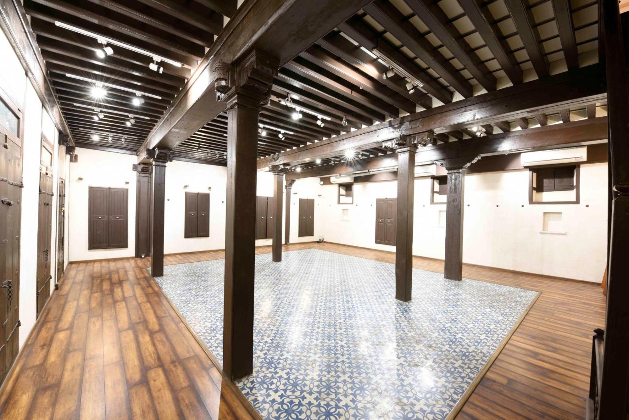 לינה וארוחת בוקר אחמדאבאד Deewanji Ni Haveli מראה חיצוני תמונה
