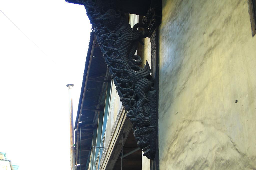 לינה וארוחת בוקר אחמדאבאד Deewanji Ni Haveli מראה חיצוני תמונה