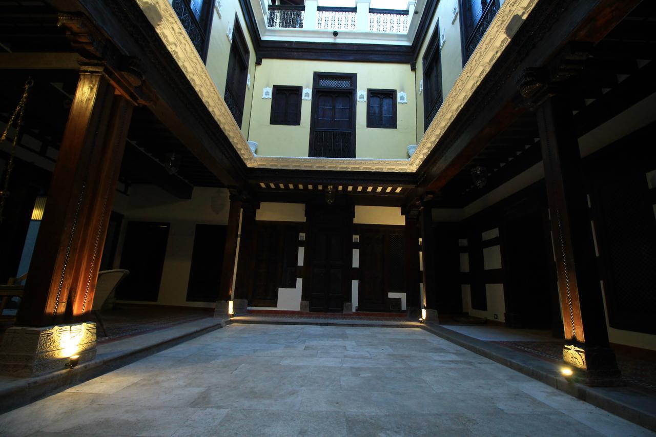 לינה וארוחת בוקר אחמדאבאד Deewanji Ni Haveli מראה חיצוני תמונה